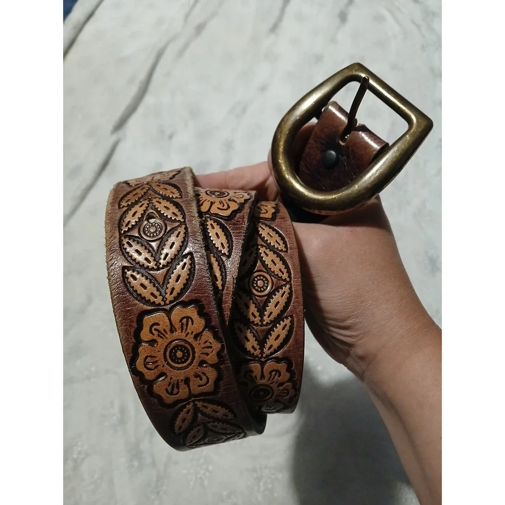 Xl tony lama belt with a boho hippy cottagecore floral design